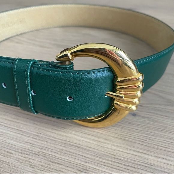 🔥 Host Pick🔥 VINTAGE BELT - 80s or early 90& - Picture 3 of 9
